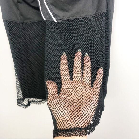 HUNTER X TARGET | Mesh Back Cross Strap Chain Trim Tank Top Women’s Size Medium - Picture 6 of 10